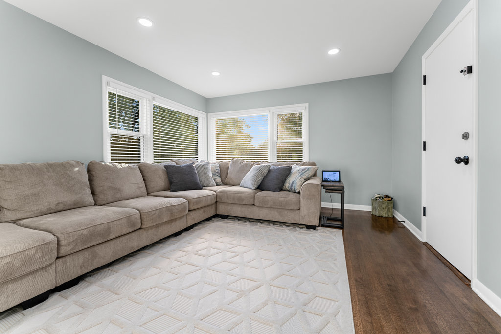 10537 Austin Avenue Chicago Ridge, IL 60415 - Photo 13 of 32 Gallery Image 13