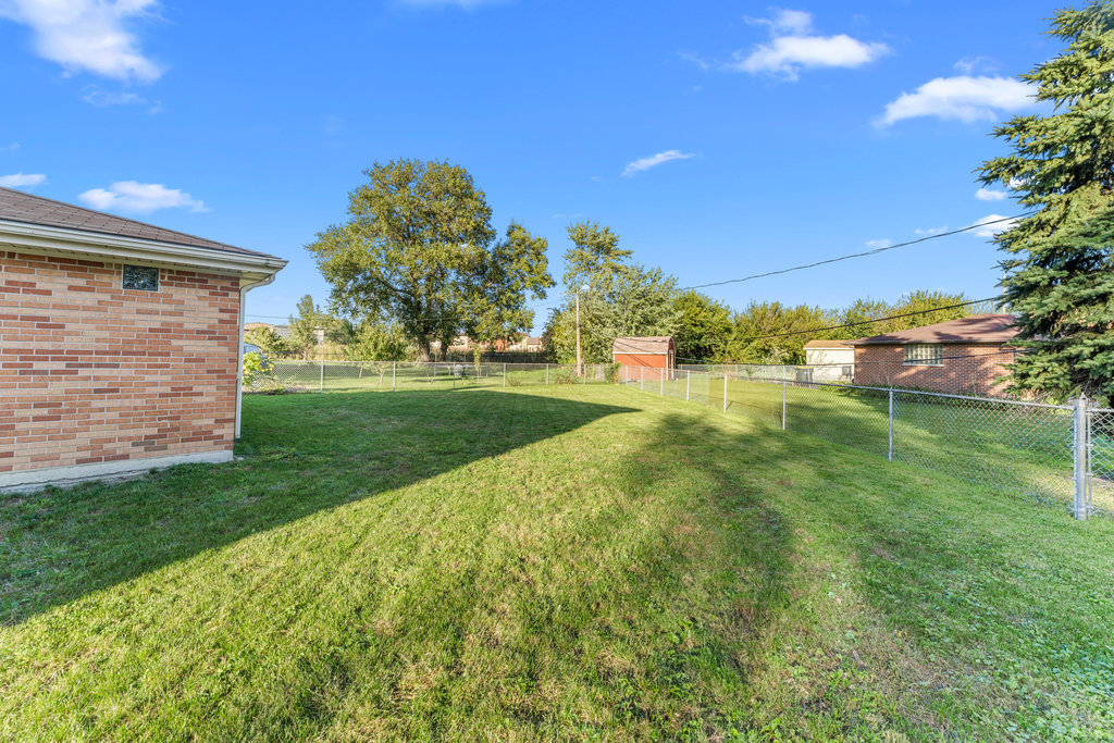 10537 Austin Avenue Chicago Ridge, IL 60415 - Photo 28 of 32 Gallery Image 28