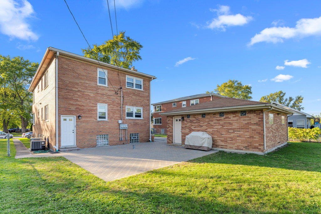 10537 Austin Avenue Chicago Ridge, IL 60415 - Photo 29 of 32 Gallery Image 29