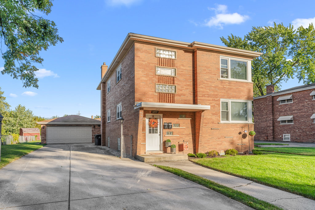 10537 Austin Avenue Chicago Ridge, IL 60415 - Photo 3 of 32 Gallery Image 3