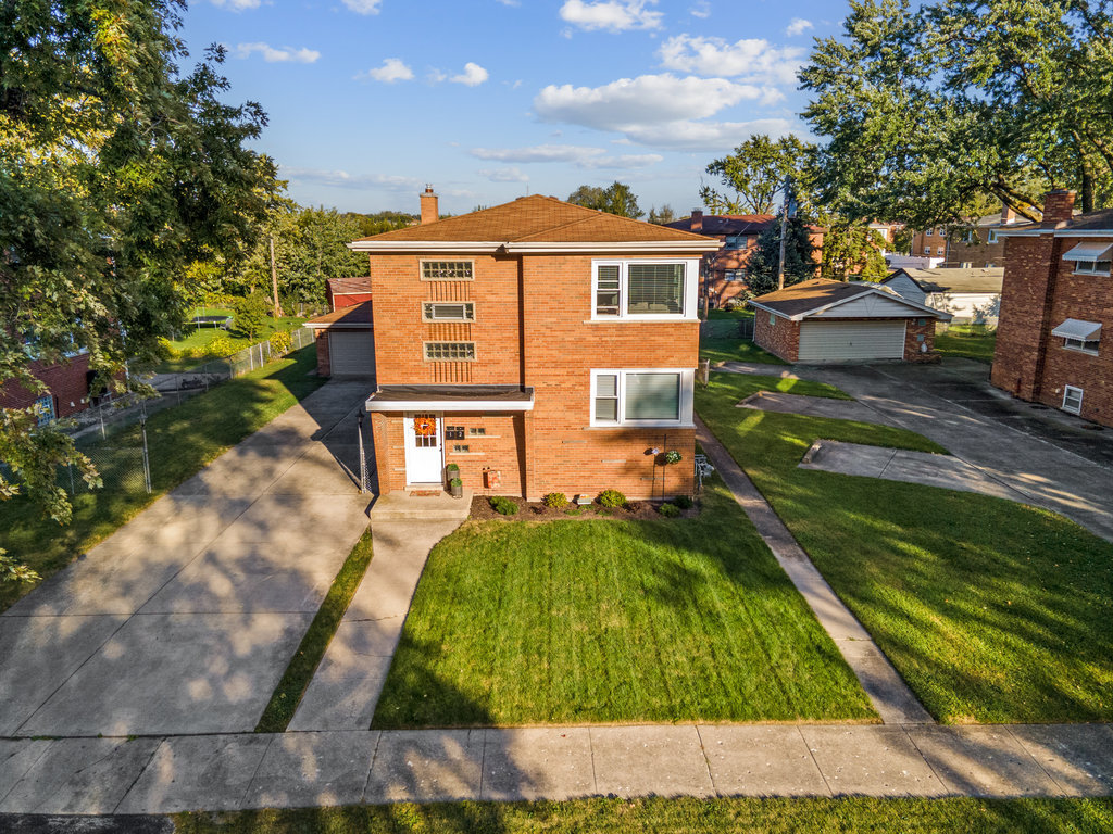 10537 Austin Avenue Chicago Ridge, IL 60415 - Photo 4 of 32 Gallery Image 4