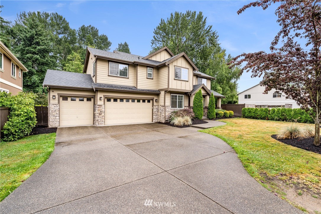 2202 Jones Avenue Northeast Renton, WA 98056 - Photo 2 of 25 Gallery Image 2