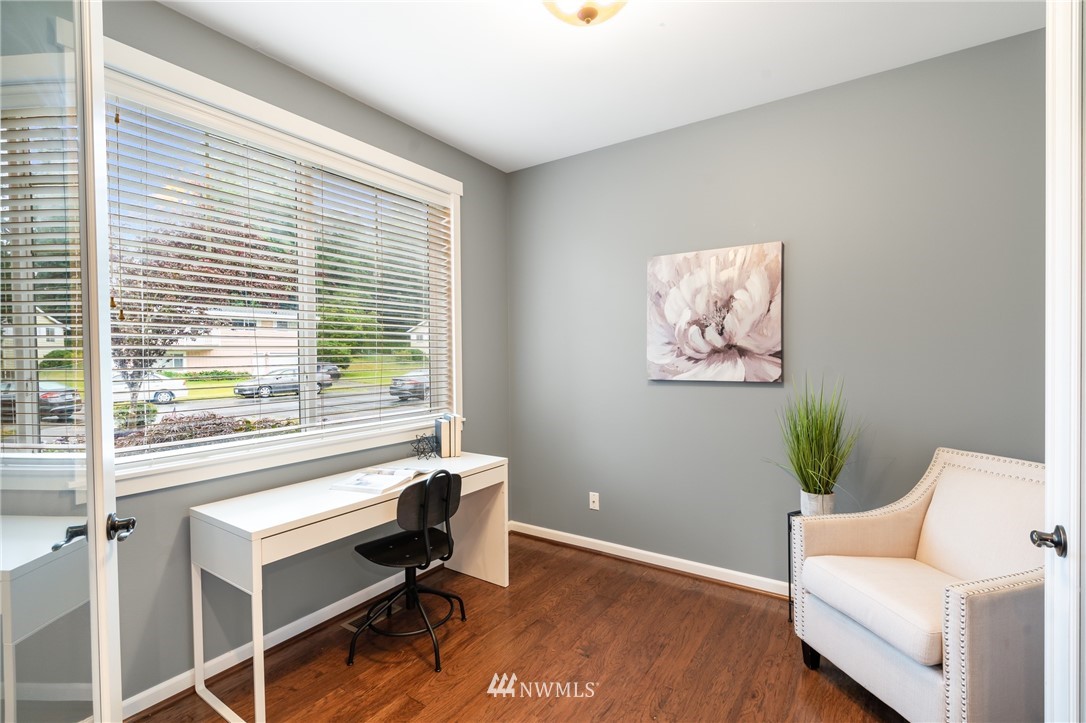 2202 Jones Avenue Northeast Renton, WA 98056 - Photo 11 of 25 Gallery Image 11