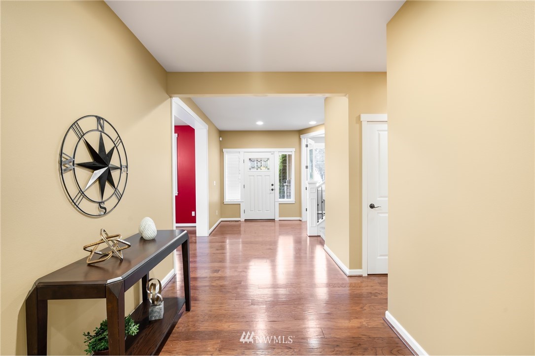 2202 Jones Avenue Northeast Renton, WA 98056 - Photo 12 of 25 Gallery Image 12