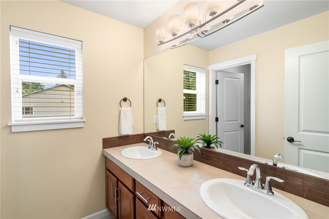 2202 Jones Avenue Northeast Renton, WA 98056 - Photo 21 of 25 Gallery Image 21