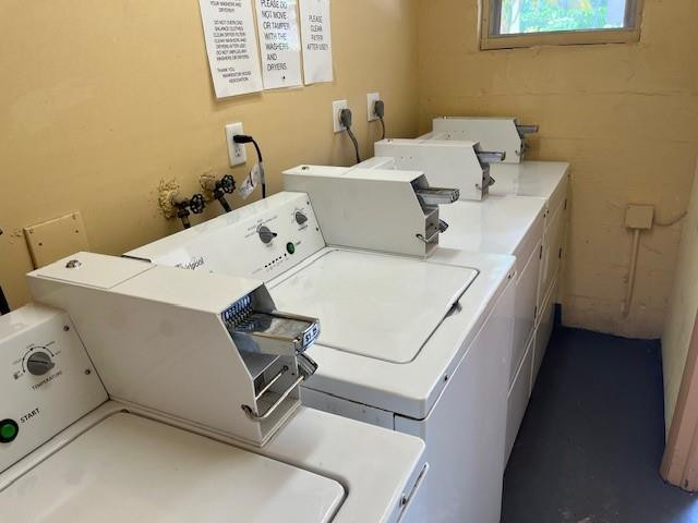 2145 Pierce Street, Unit 101 Hollywood, FL 33020 - Photo 23 of 24 laundry facilities in same first floor