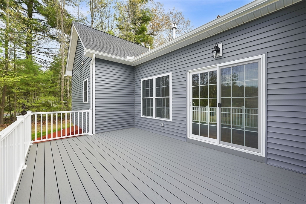 59 Liberty Lane Enfield, CT 06082 - Photo 4 of 39