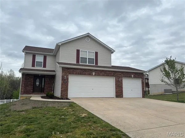 $300,000 | 381 Cuivre Valley Drive, Troy, MO 63379