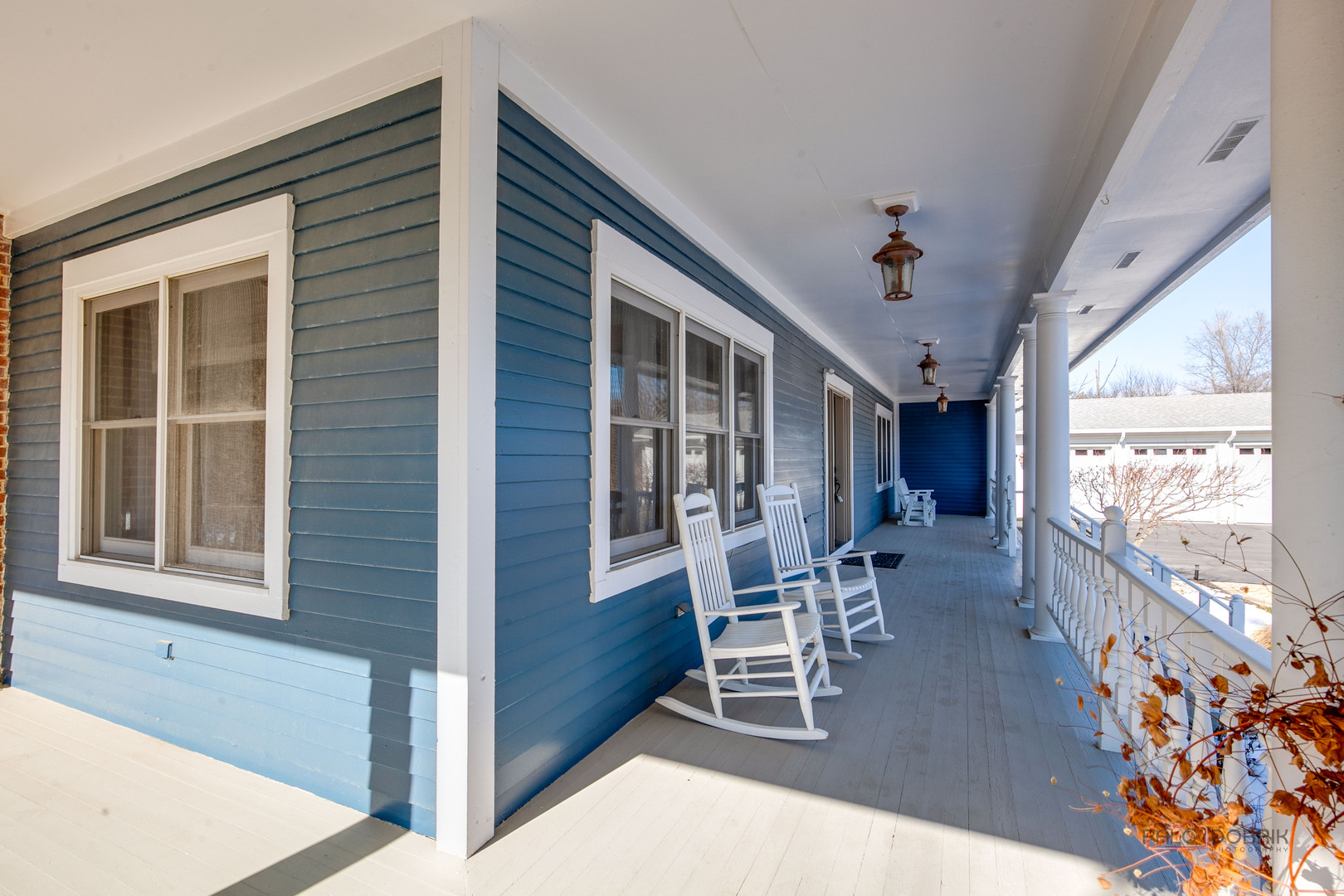 25900 North St Marys Road Libertyville, IL 60048 - Photo 3 of 56 a dining room with furniture and window
