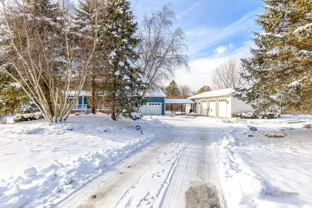 $999,999 | 25900 North St Marys Road, Mettawa, IL 60048