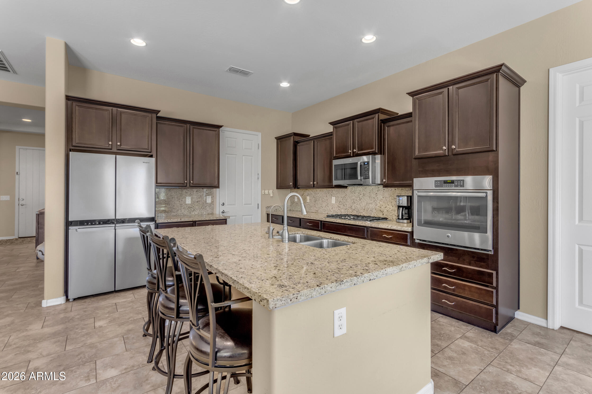 2827 East Muirfield Street Gilbert, AZ 85298 - Photo 13 of 55 2827 E Muirfield- Romano Realty