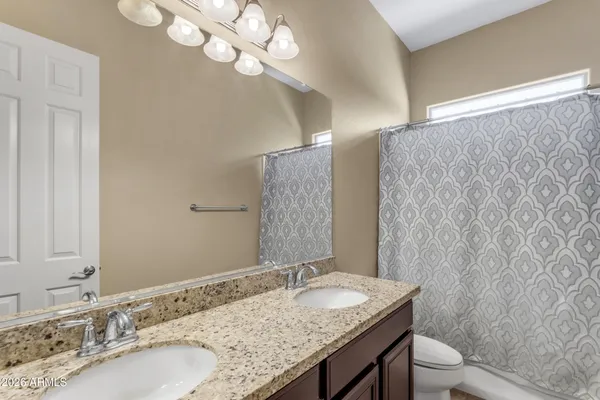 $715,000 | 2827 East Muirfield Street, Gilbert, AZ 85298