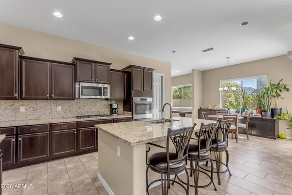 $715,000 | 2827 East Muirfield Street, Gilbert, AZ 85298