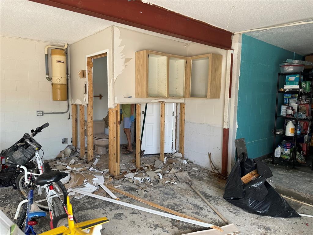 15529 Redington Drive Redington Beach, FL 33708 - Photo 9 of 11