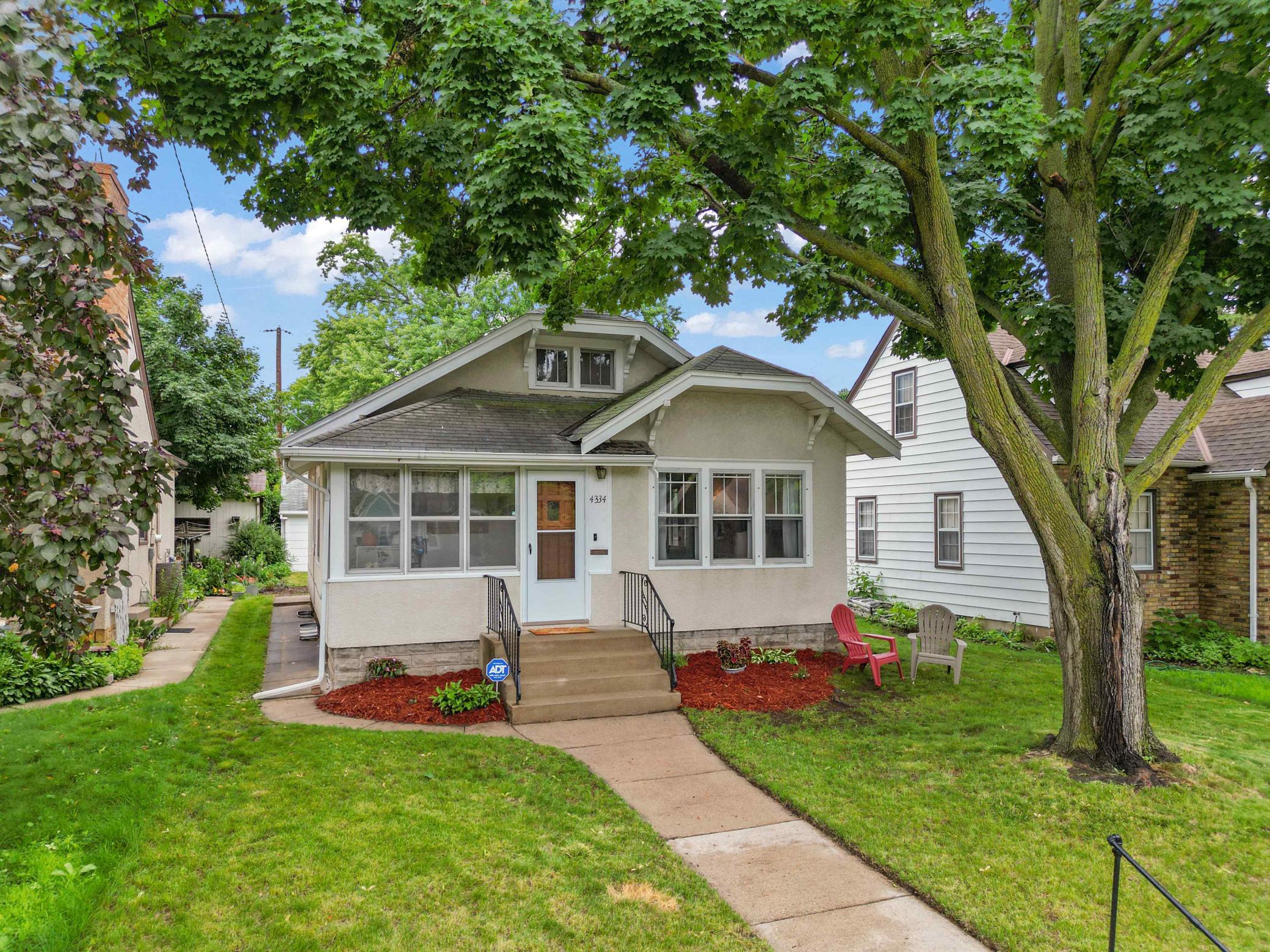 4334 North Thomas Ave  