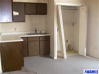 513 North Beech Street Butler, IN 46721 - Photo 2 of 3