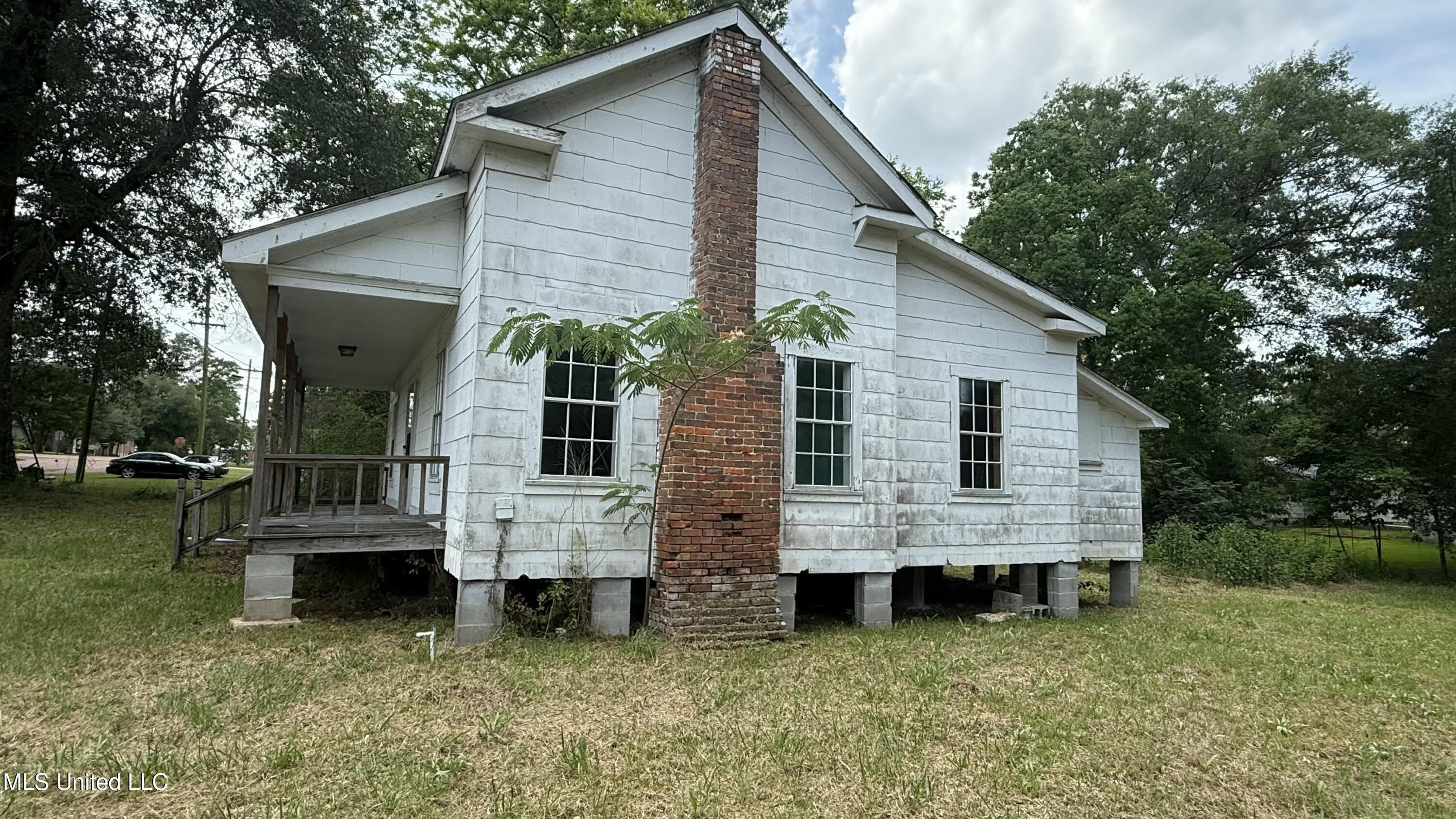 101 South 3rd Street Collins, MS 39428 - Photo 5 of 5 Side 2