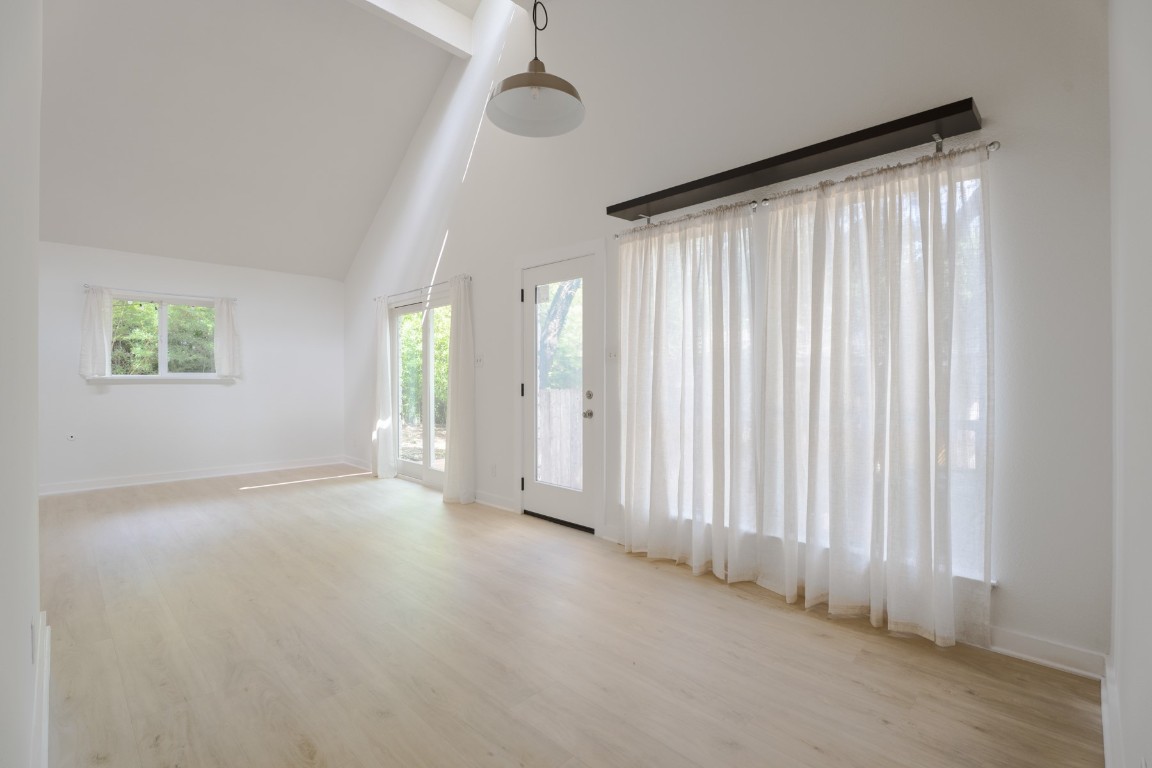 3301 Doolin Drive Austin, TX 78704 - Photo 16 of 32 an empty room with windows