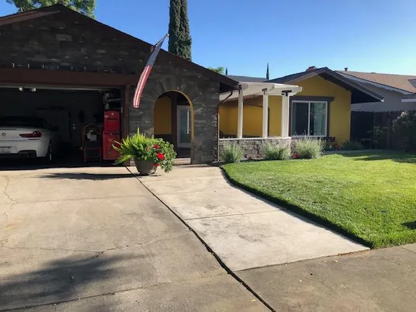 $499,999 | 1048 Vernal Avenue, Merced, CA 95340