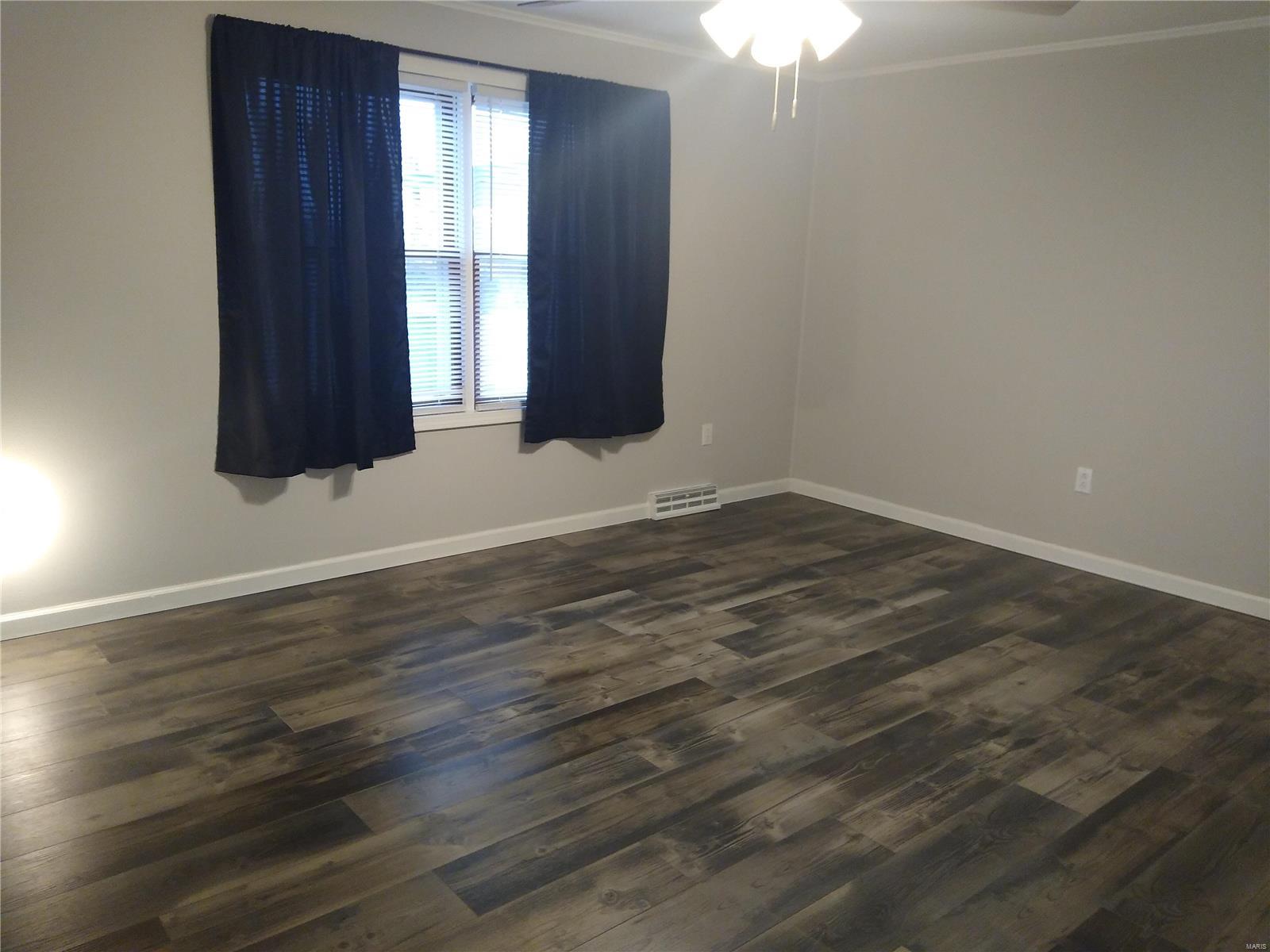 214 Ben Street Chester, IL 62233 - Photo 3 of 14 Gallery Image 3