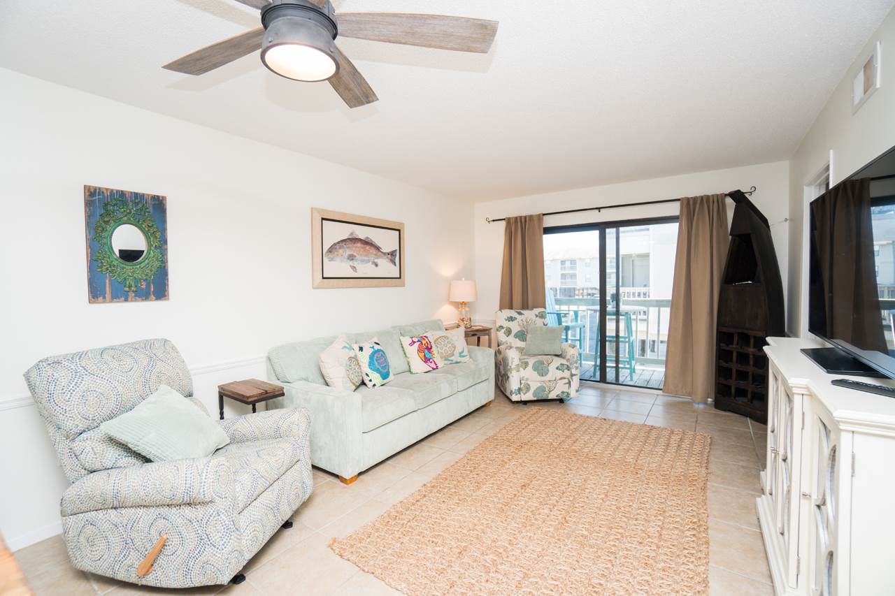 26913 Marina Road, Unit 115 Orange Beach, AL 36561 - Photo 4 of 24 View of Living Area