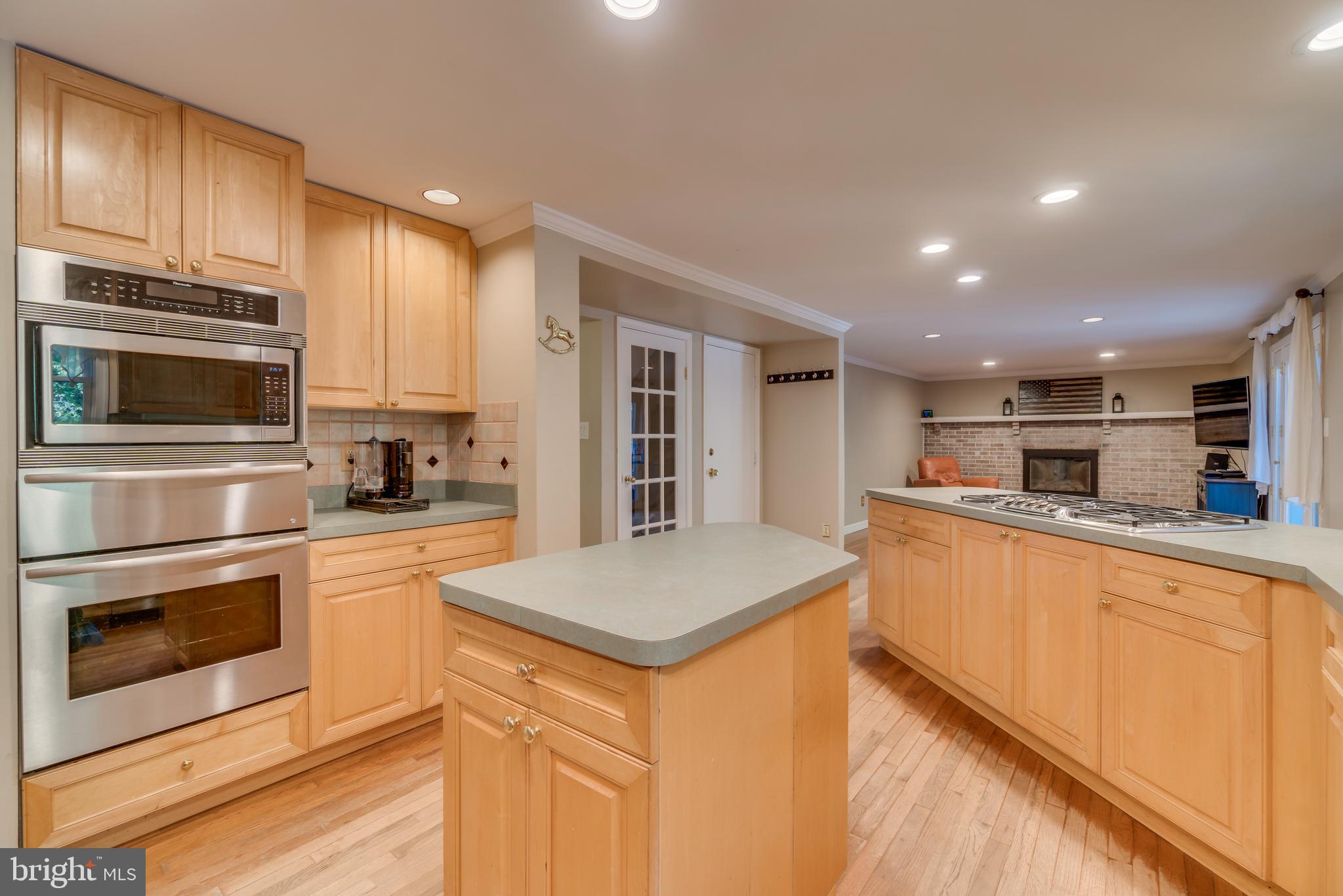 2287 Archdale Road Reston, VA 20191 - Photo 5 of 24
