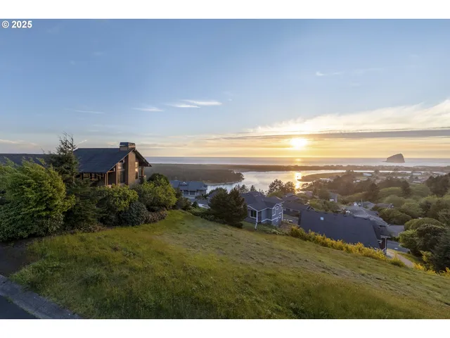 $1,999,999 | 7850 Brooten Mountain Road, Pacific City, OR 97135