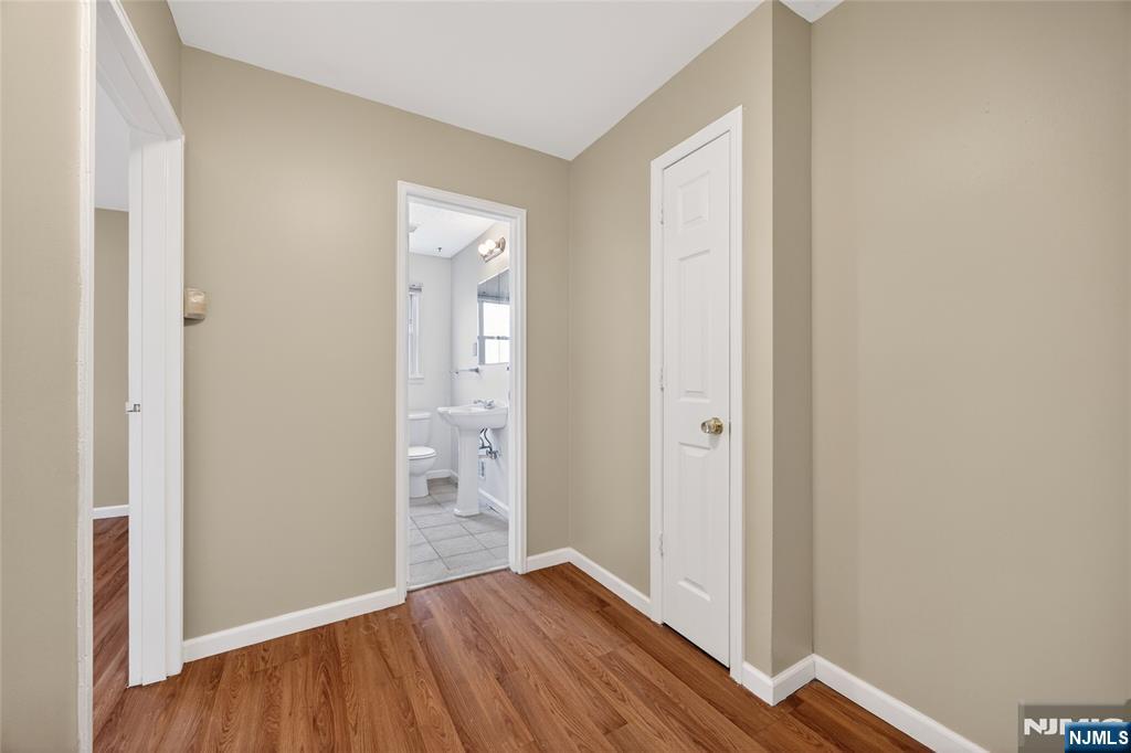 340 Old Post Road Edison, NJ 08817 - Photo 18 of 27