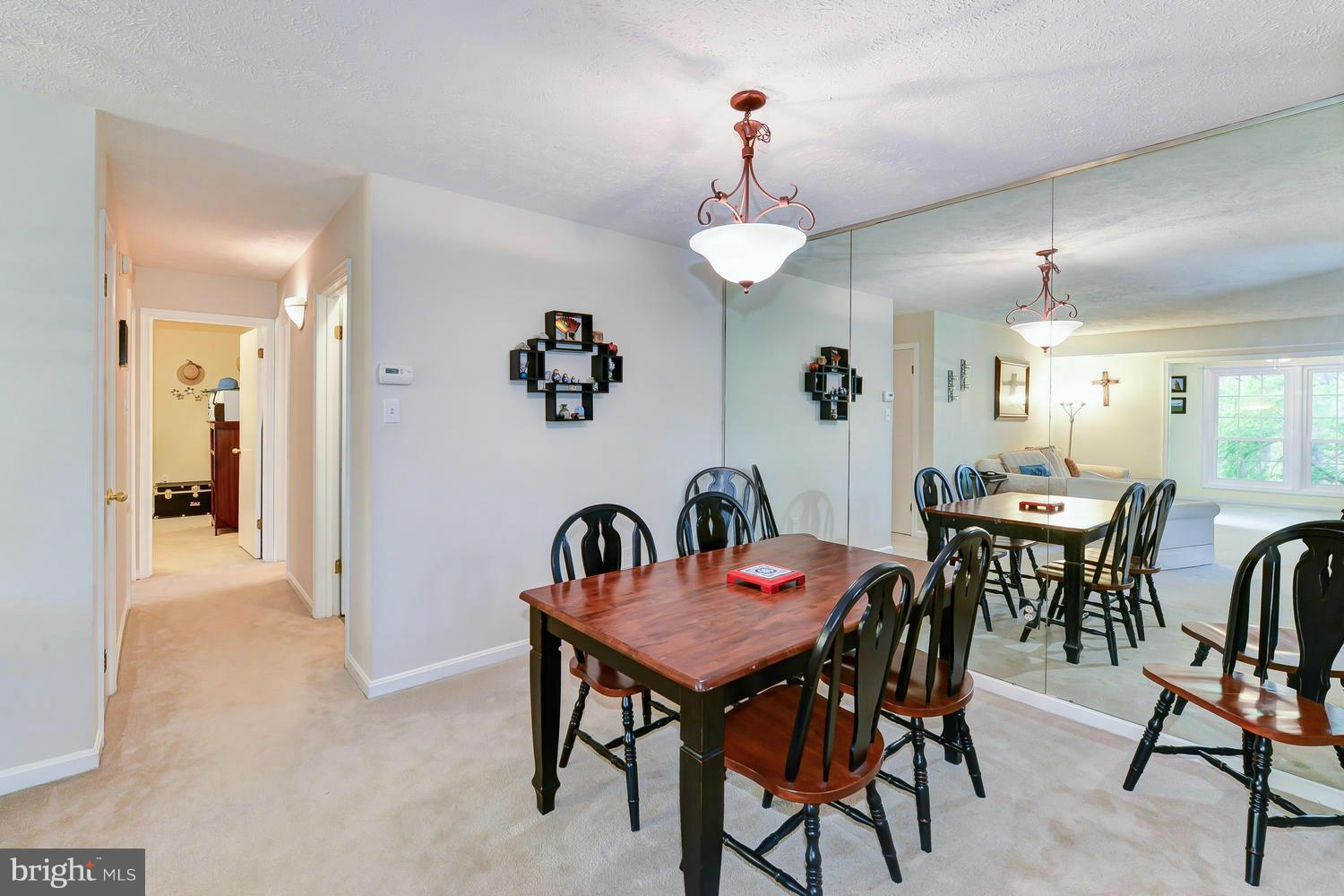 10107 Oakton Terrace Road, Unit 10107 Oakton, VA 22124 - Photo 11 of 30 Dining Room