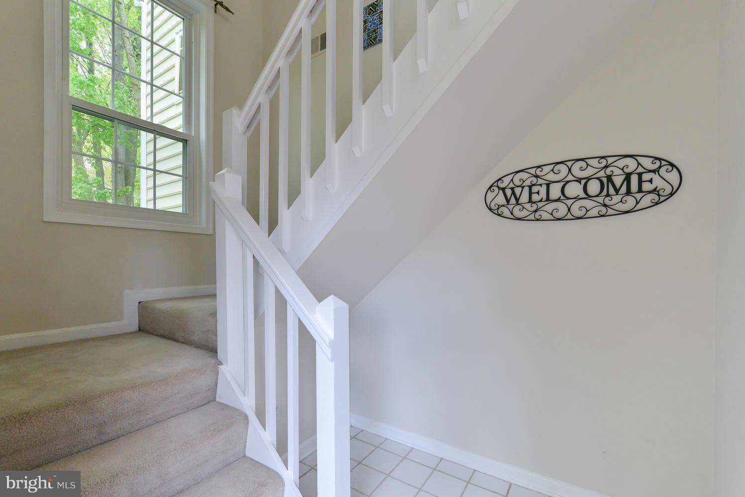 10107 Oakton Terrace Road, Unit 10107 Oakton, VA 22124 - Photo 3 of 30 Interior (General)