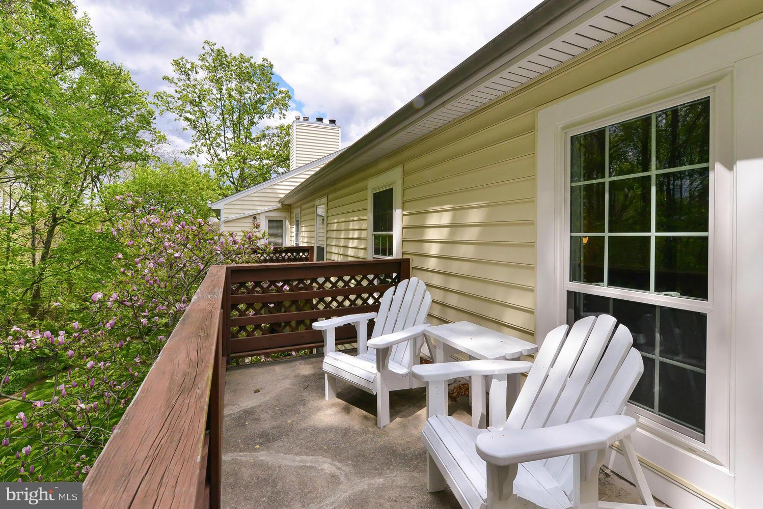 10107 Oakton Terrace Road, Unit 10107 Oakton, VA 22124 - Photo 25 of 30 Exterior (General)