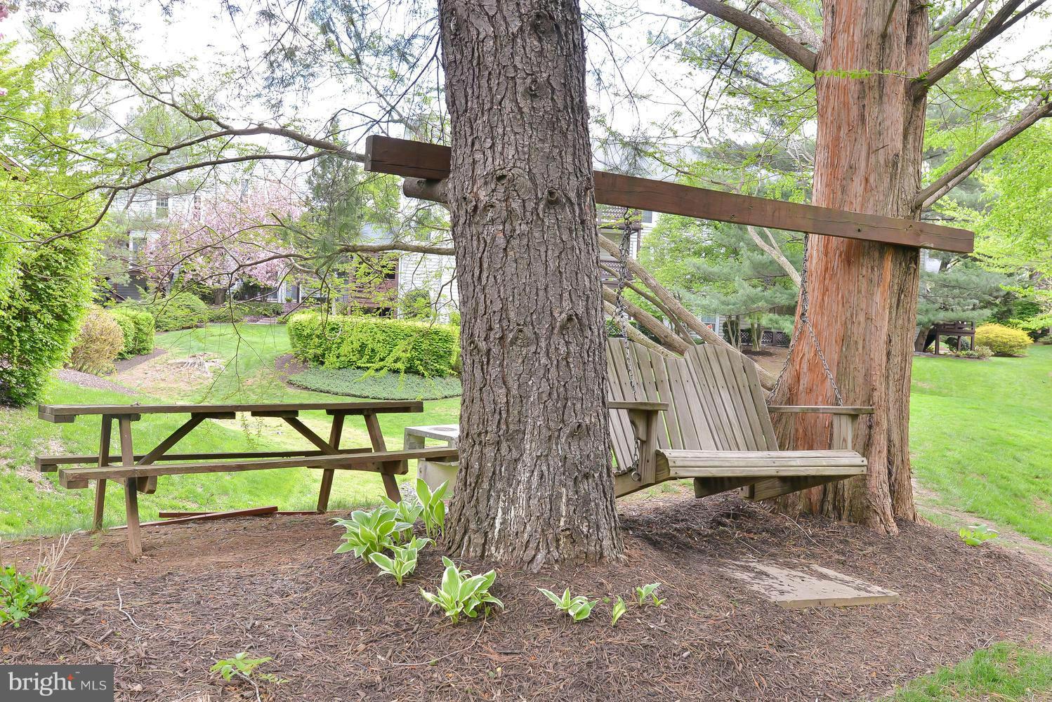 10107 Oakton Terrace Road, Unit 10107 Oakton, VA 22124 - Photo 29 of 30 Community