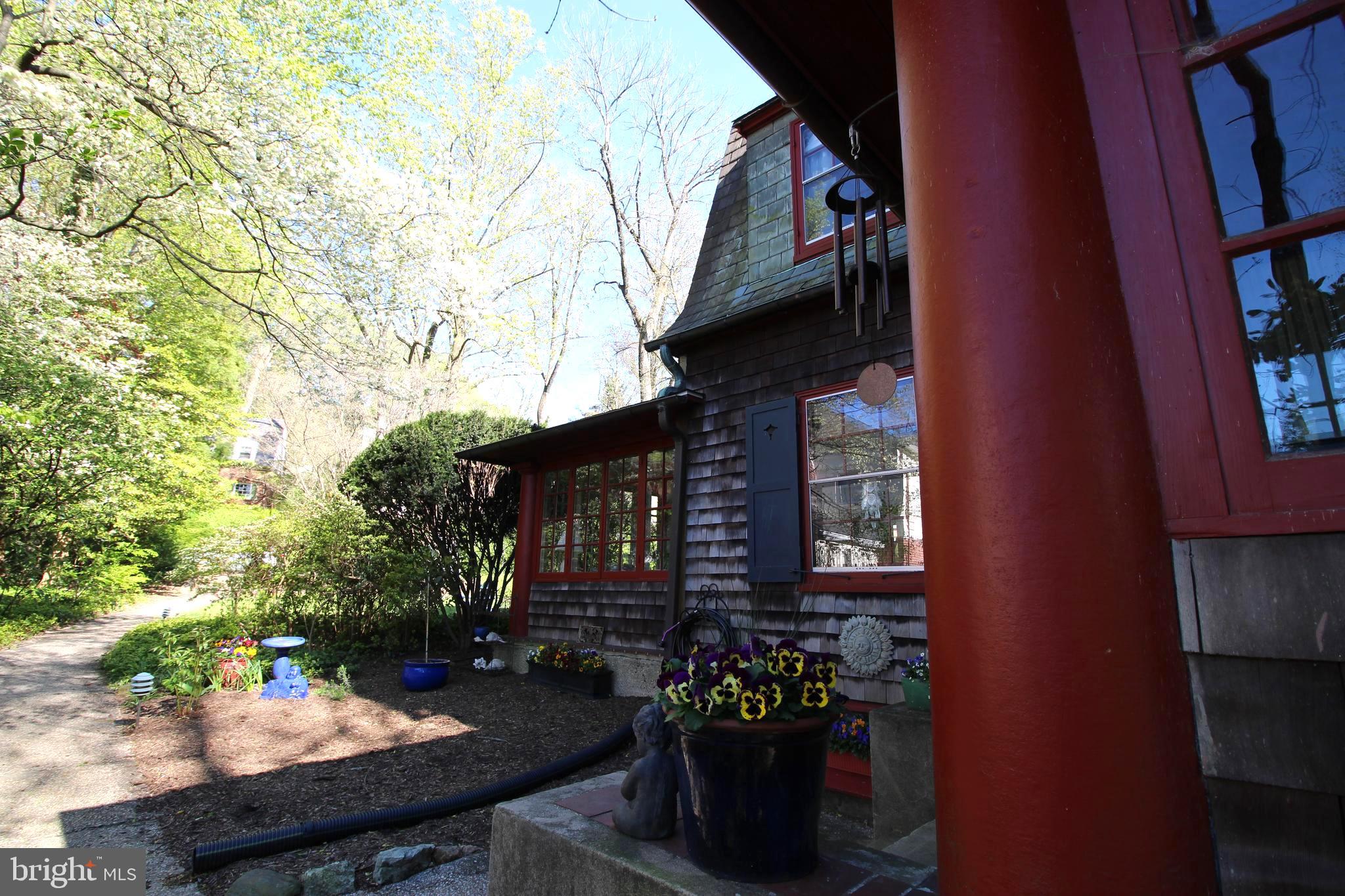 212 Edgevale Road Baltimore, MD 21210 - Photo 3 of 3