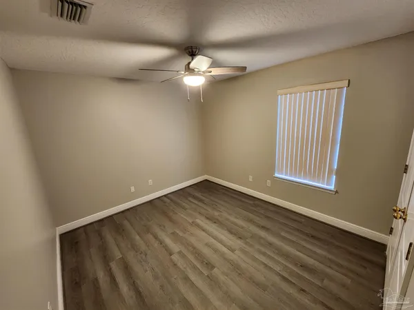 $2,100 | 276 Tecumseh Lane, Mary Esther, FL 32569