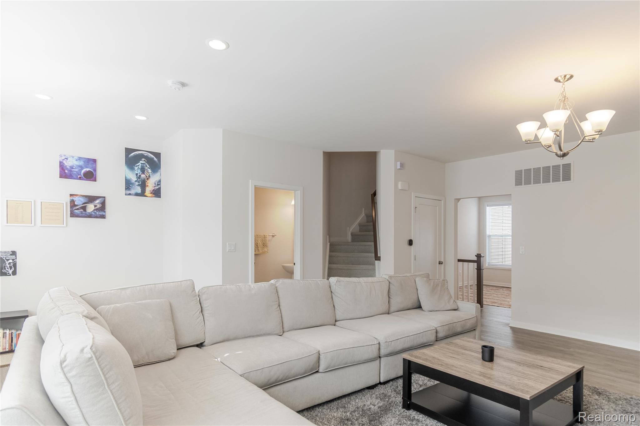 2963 Aughton Road Ann Arbor, MI 48105 - Photo 20 of 46 2963 Aughton-22.jpg