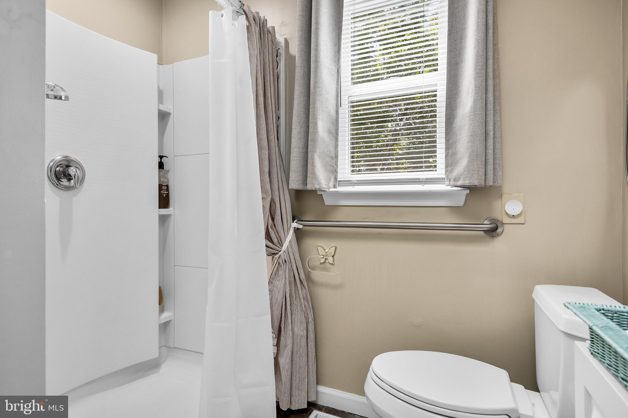 2 Devonshire Road Mount Laurel, NJ 08054 - Photo 25 of 29 Hall Bath