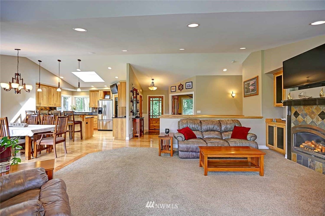 915 Rowe Road Camano Island, WA 98282 - Photo 12 of 25 Gallery Image 12