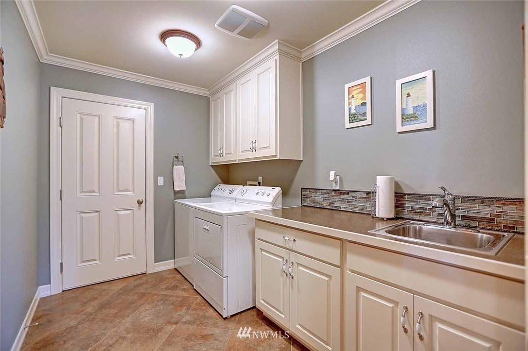 915 Rowe Road Camano Island, WA 98282 - Photo 18 of 25 Gallery Image 18