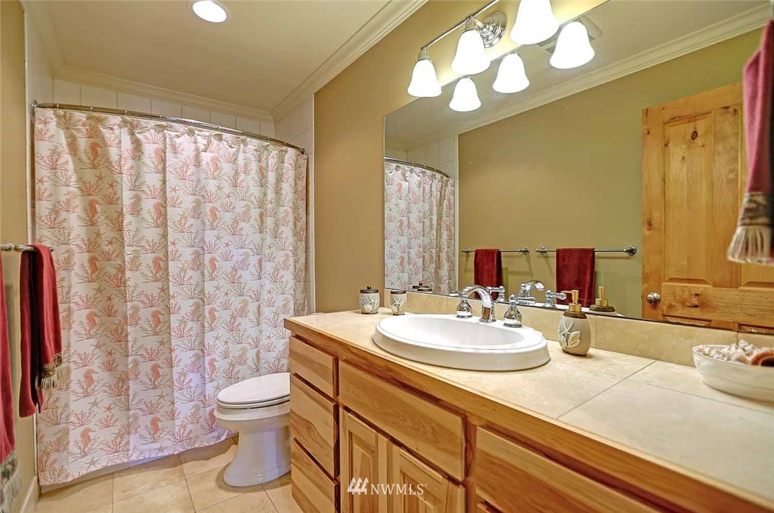 915 Rowe Road Camano Island, WA 98282 - Photo 19 of 25 Gallery Image 19