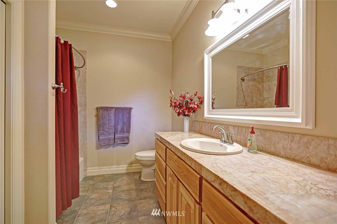 915 Rowe Road Camano Island, WA 98282 - Photo 22 of 25 Gallery Image 22