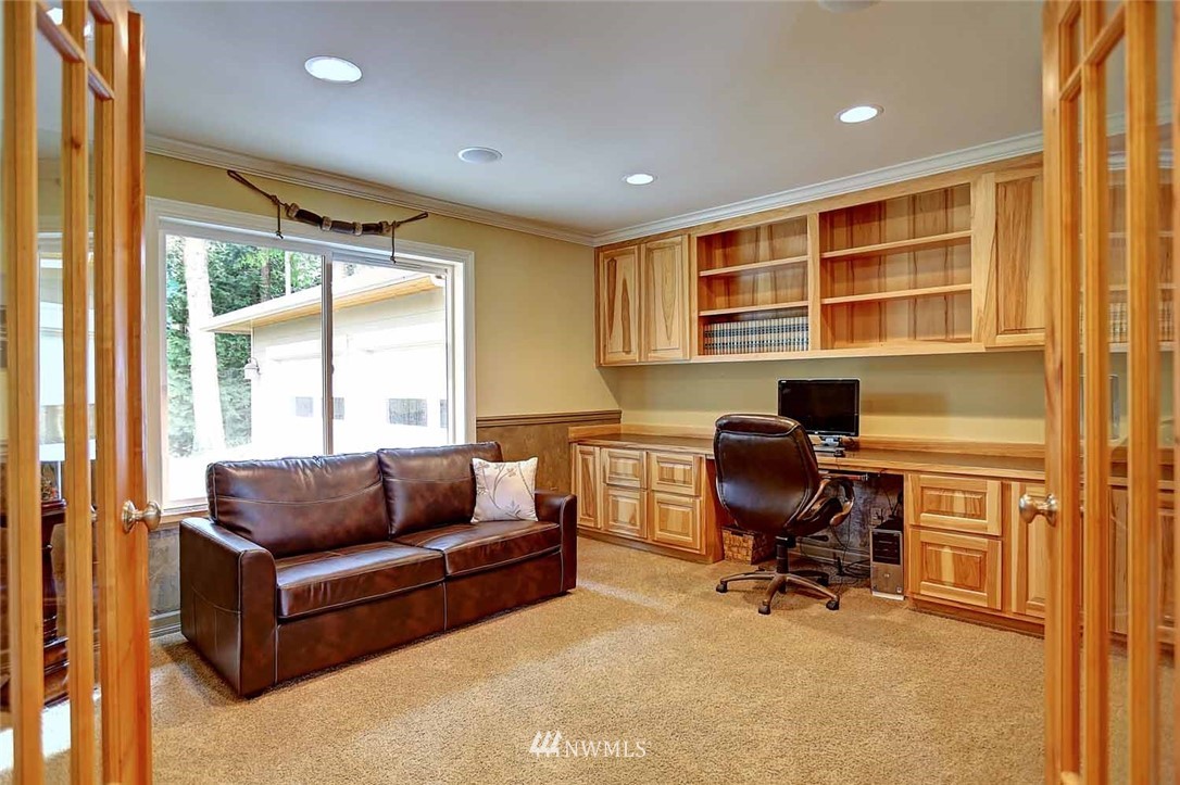 915 Rowe Road Camano Island, WA 98282 - Photo 8 of 25 Gallery Image 8