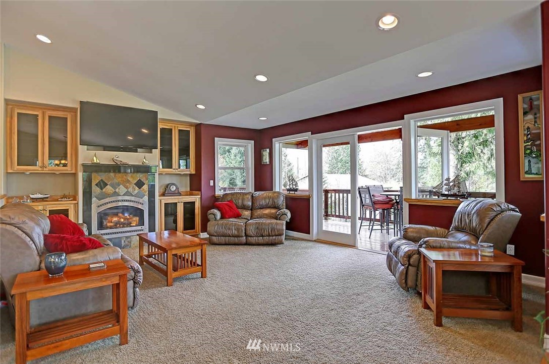 915 Rowe Road Camano Island, WA 98282 - Photo 9 of 25 Gallery Image 9