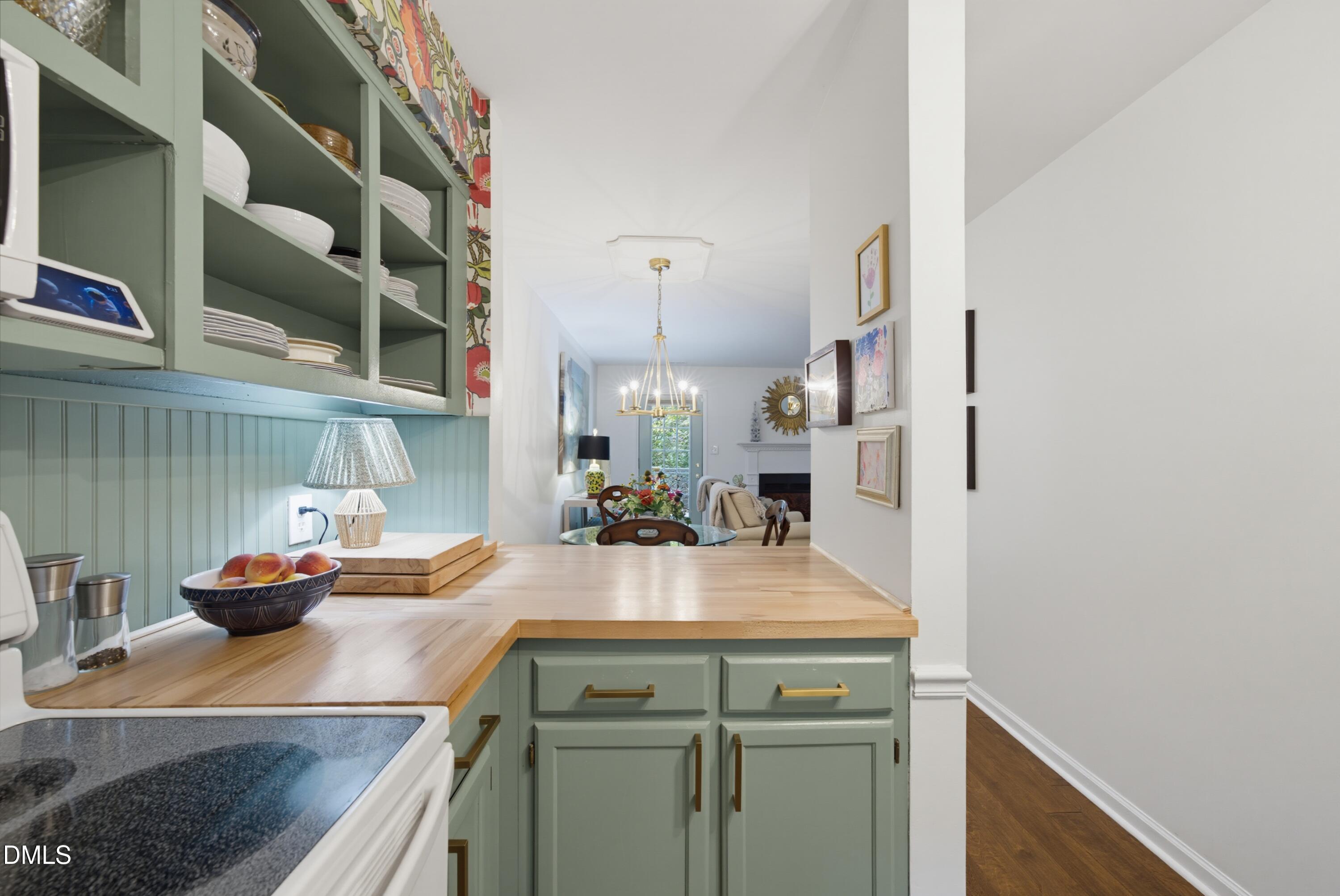 126 Wythe Circle Raleigh, NC 27615 - Photo 10 of 44 Kitchen4