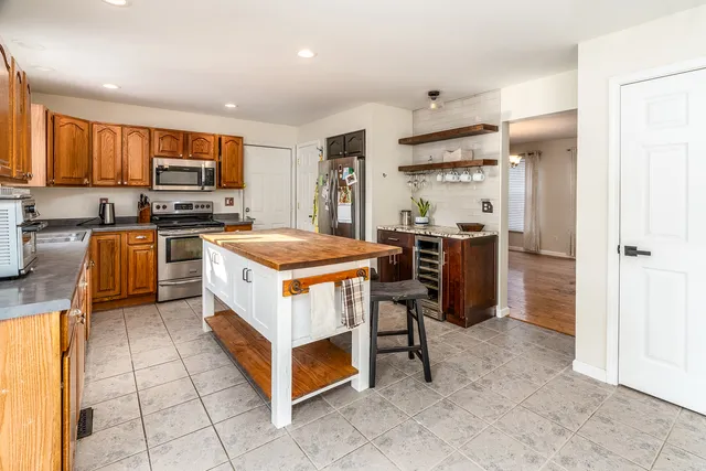 $267,500 | 159 Cashen Drive, Makanda, IL 62958