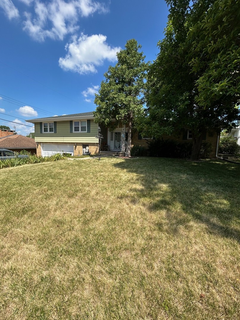 2109 West Kennard Road Peoria, IL 61614 - Photo 1 of 7 Gallery Image 1