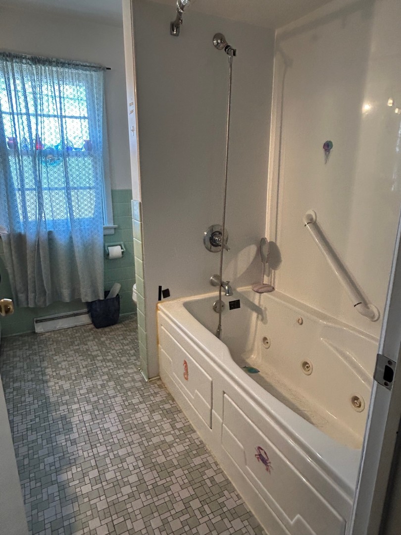 2109 West Kennard Road Peoria, IL 61614 - Photo 5 of 7 Gallery Image 5
