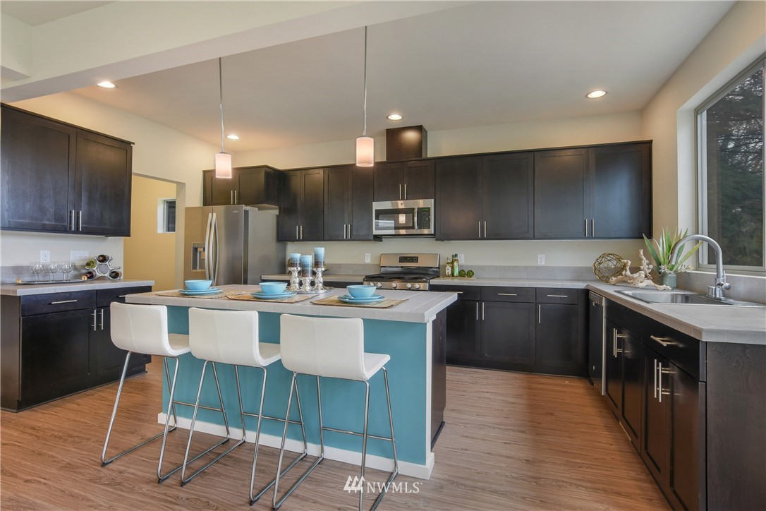 10717 Southeast 188th Street Renton, WA 98055 - Photo 5 of 21 Gallery Image 5