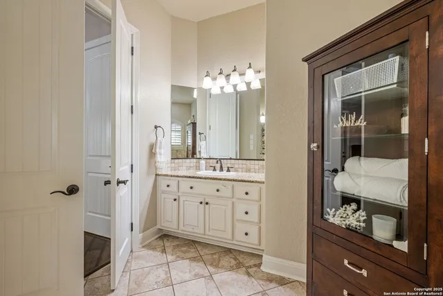 $1,095,000 | 27643 Oak Brook Way, Boerne, TX 78015