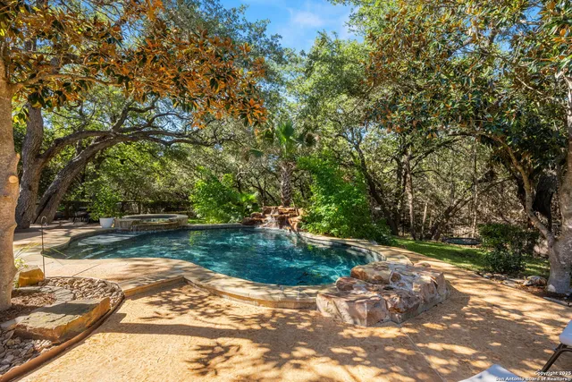 $1,095,000 | 27643 Oak Brook Way, Boerne, TX 78015