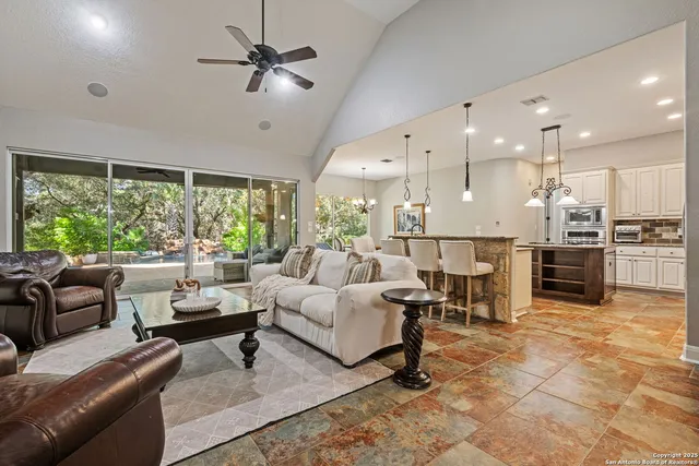 $1,095,000 | 27643 Oak Brook Way, Boerne, TX 78015